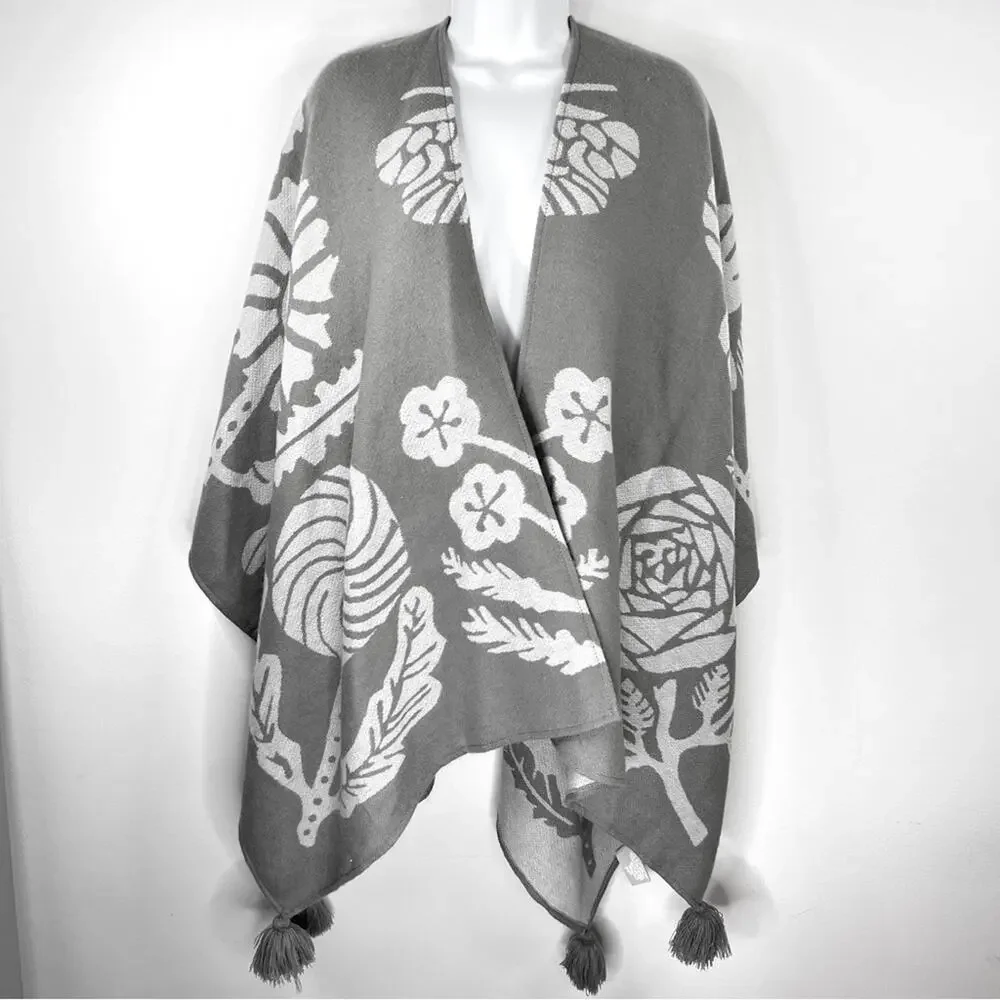 Soft Surroundings Grey Butterfly Frosted Floral Poncho One Size OS Tassels Wrap‎